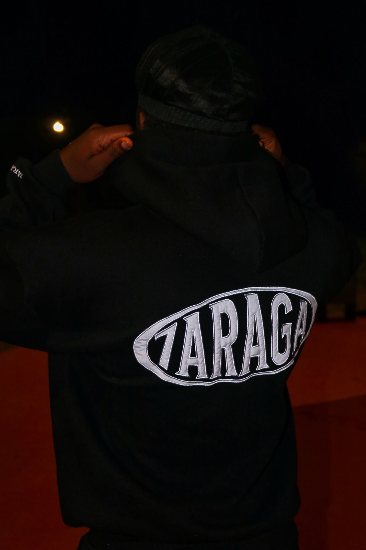 7araga Basic Hoodie schwarz